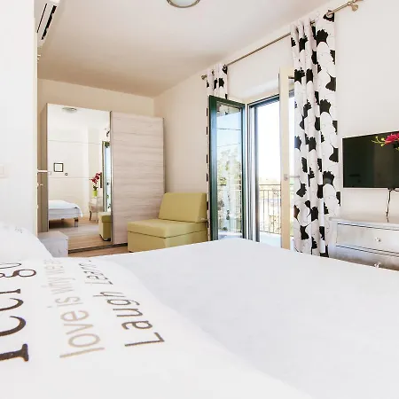 Stunning With Swimming Pool In Villa *