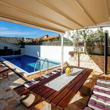 Stunning With Swimming Pool In Vinjerac